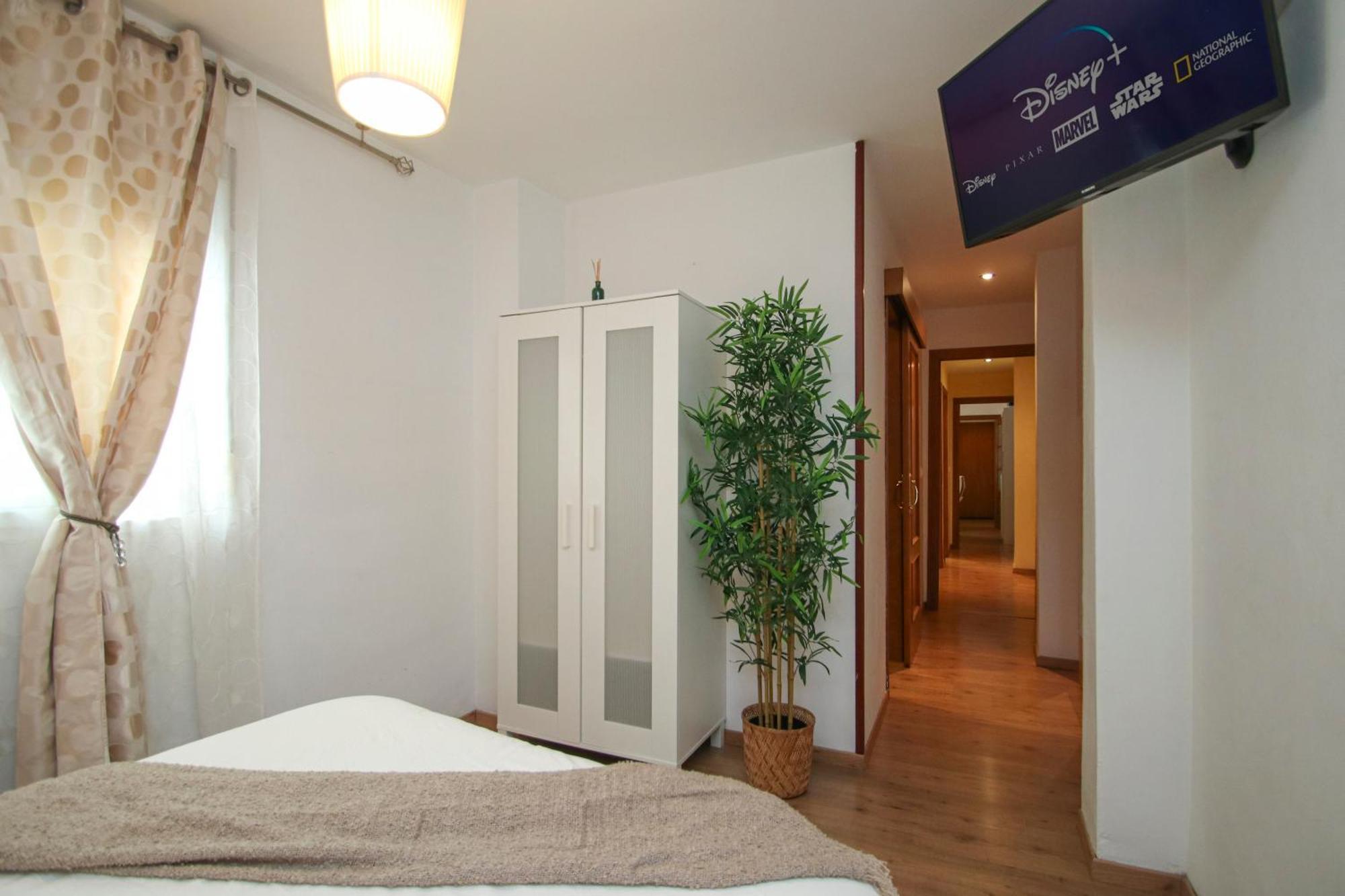 Spacious 2 Bedroom Apt In The Heart Of Triana Севілья Екстер'єр фото