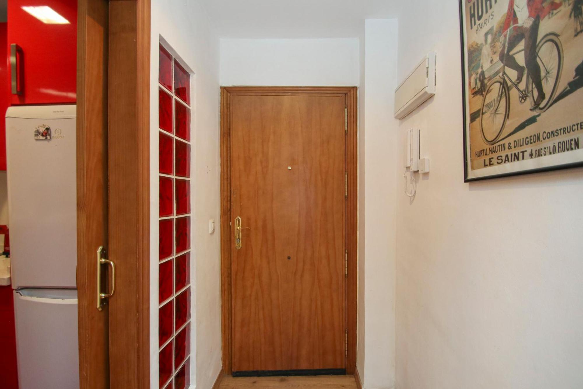 Spacious 2 Bedroom Apt In The Heart Of Triana Севілья Екстер'єр фото