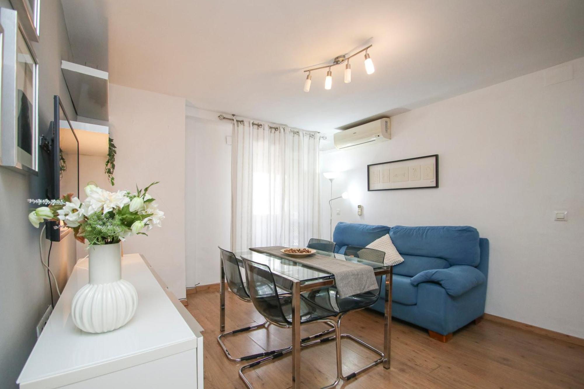 Spacious 2 Bedroom Apt In The Heart Of Triana Севілья Екстер'єр фото