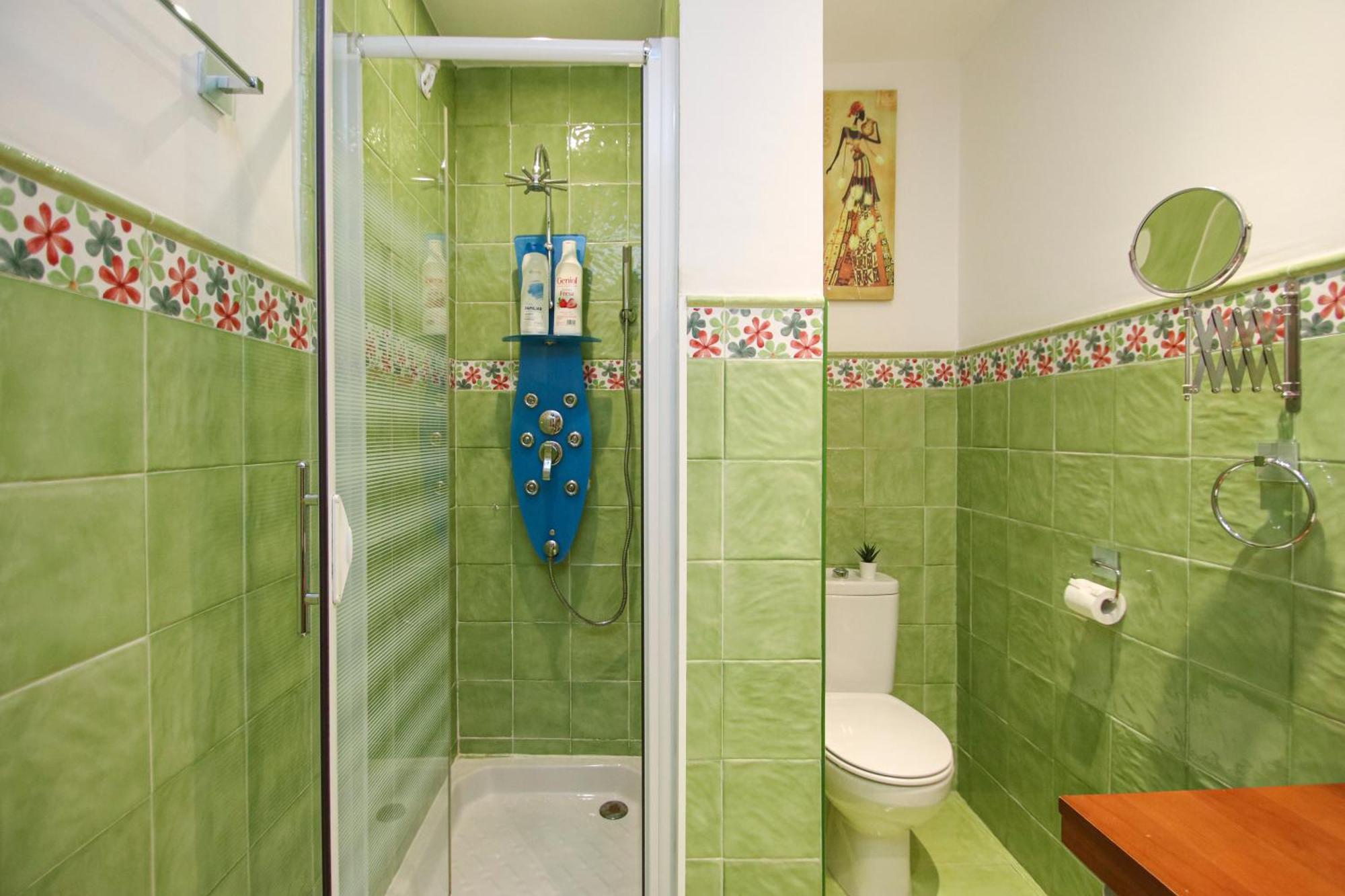 Spacious 2 Bedroom Apt In The Heart Of Triana Севілья Екстер'єр фото